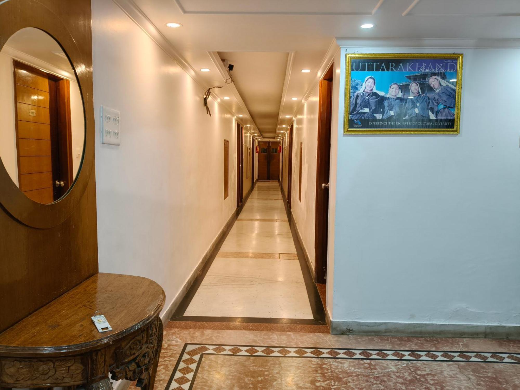 Hotel Kailash Residency Dehradun Zewnętrze zdjęcie